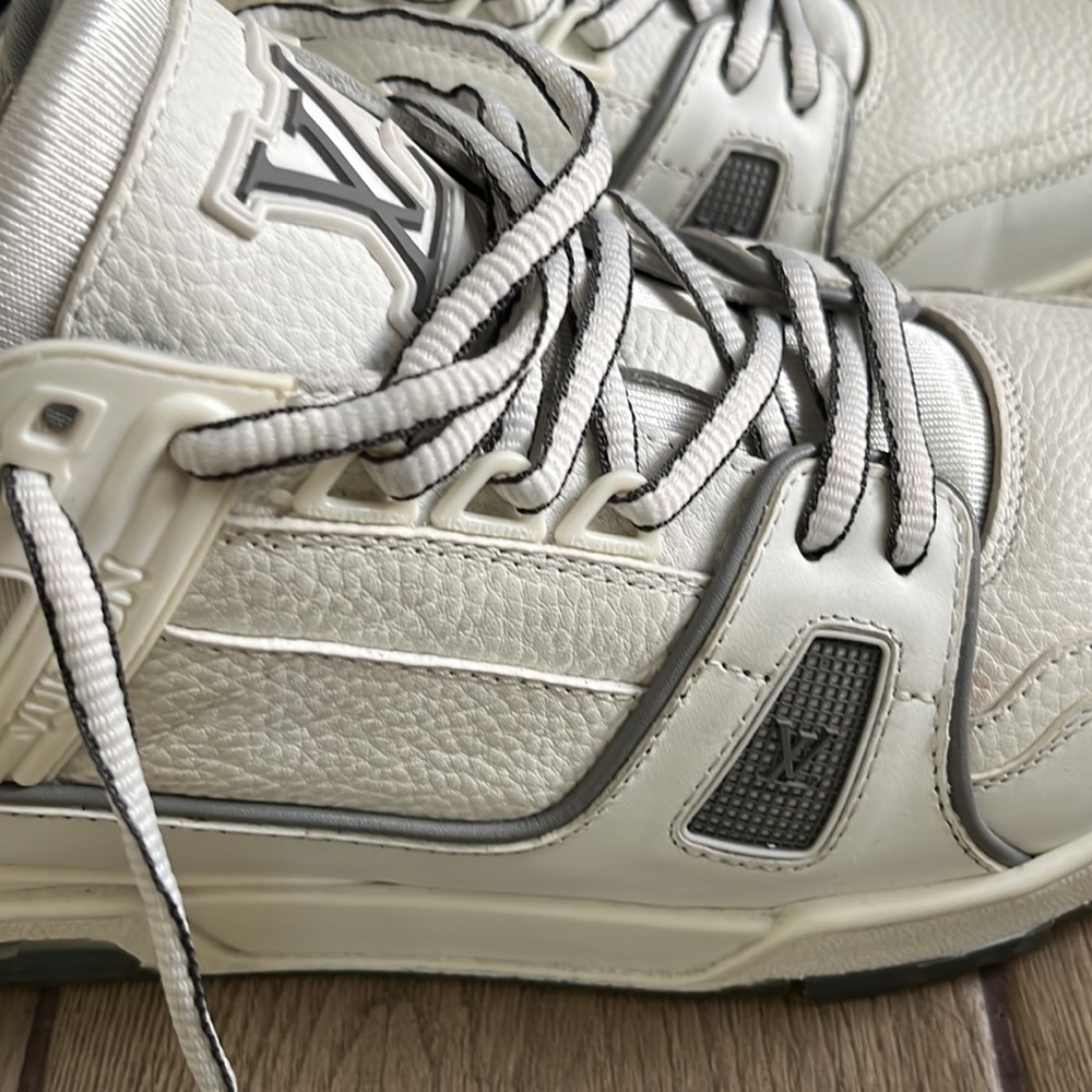 Louis Vuitton Sneakers 👟 - Picture 2 of 13